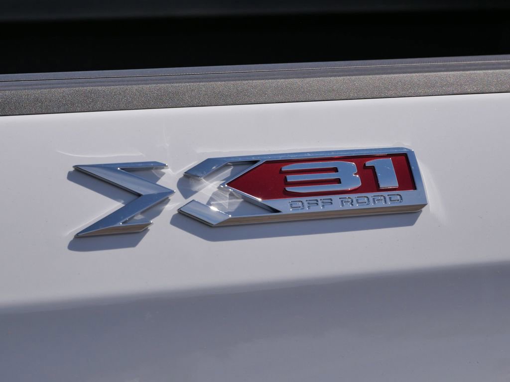 New 2026 GMC Sierra 1500 SLE image 20