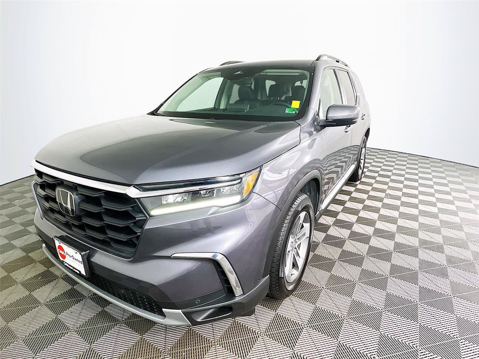 Used 2024 Honda Pilot EX-L image 3