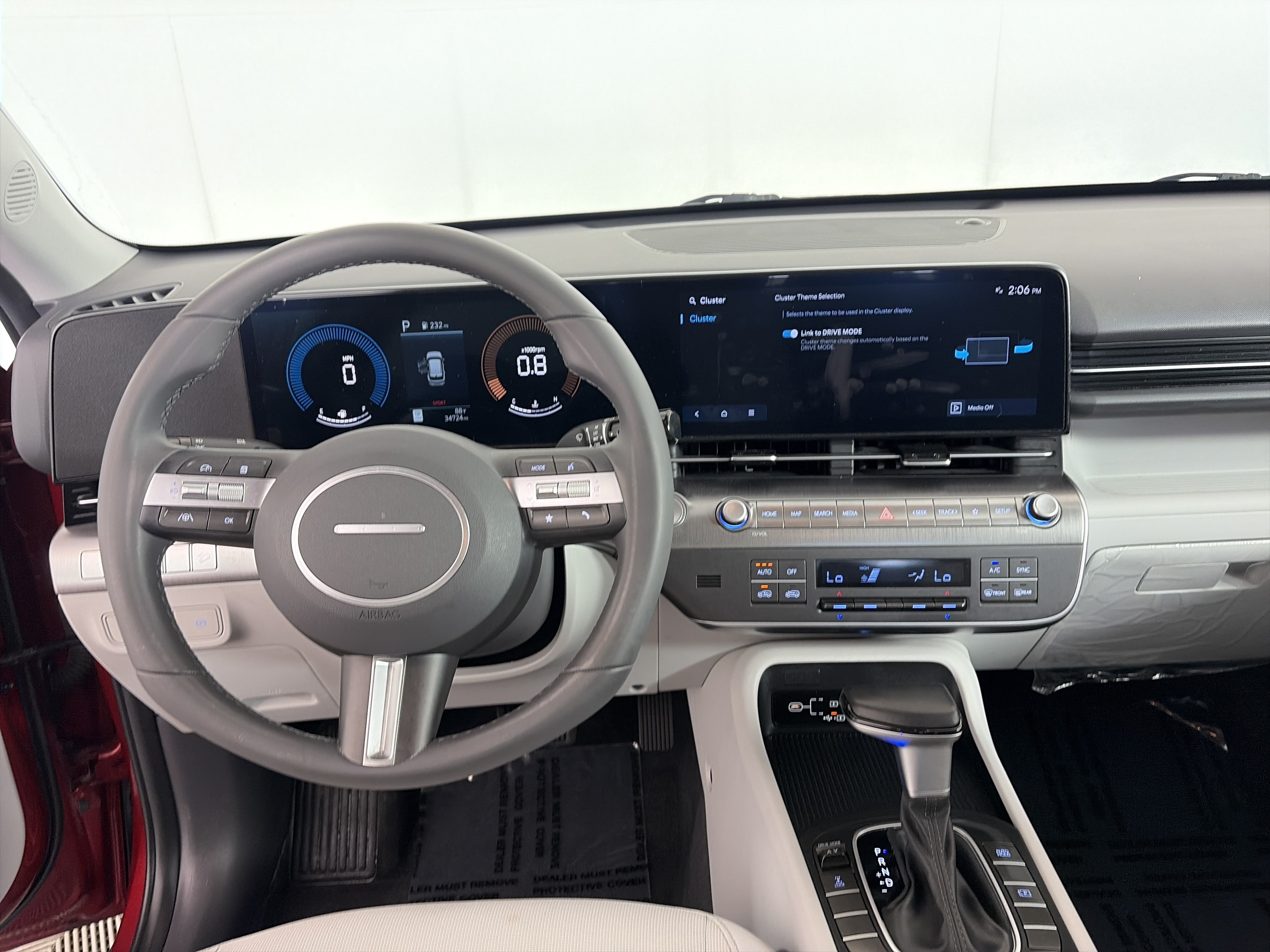 Used 2024 Hyundai Kona SEL AWD/4WD image 3