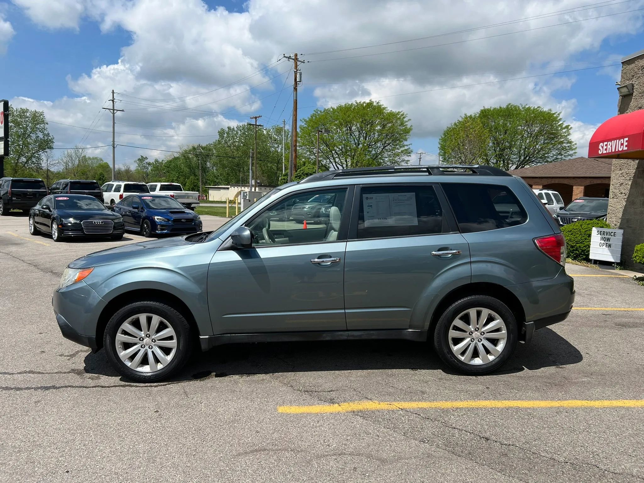 Used 2011 Subaru Forester 2.5X Premium w/ All-Weather Pkg AWD/4WD image 8