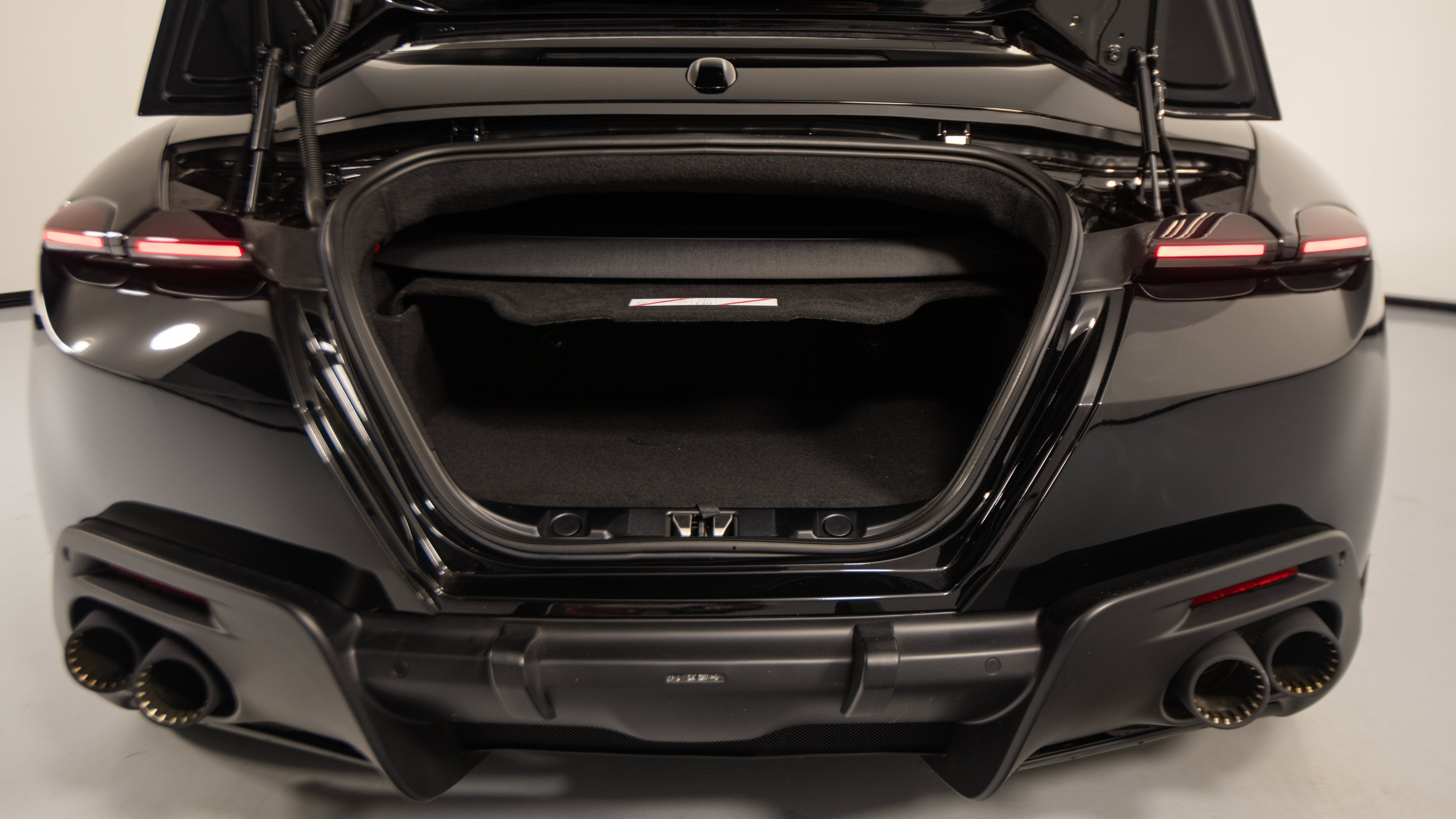 Used 2026 Ferrari Roma Spider RWD image 36