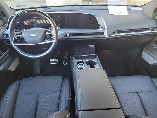 Used 2026 Cadillac Vistiq Luxury image 8