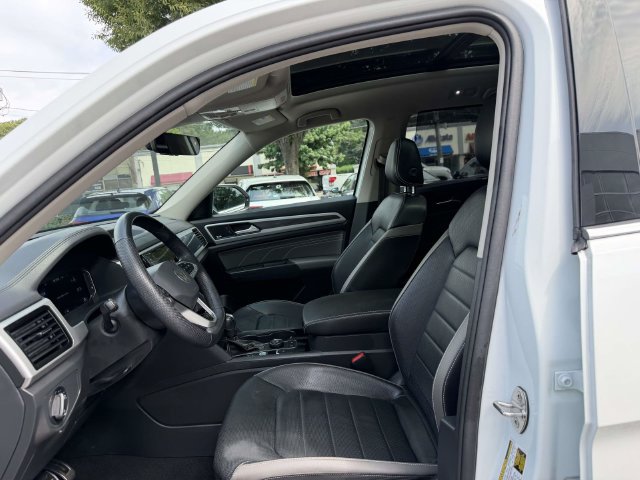 Certified 2023 Volkswagen Atlas SEL Premium AWD/4WD image 15