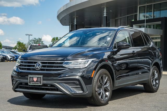 Used 2022 Volkswagen Tiguan SE FWD image 3