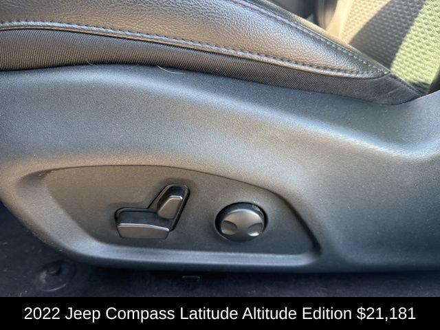 Used 2022 Jeep Compass Latitude w/ Convenience Group AWD/4WD image 13