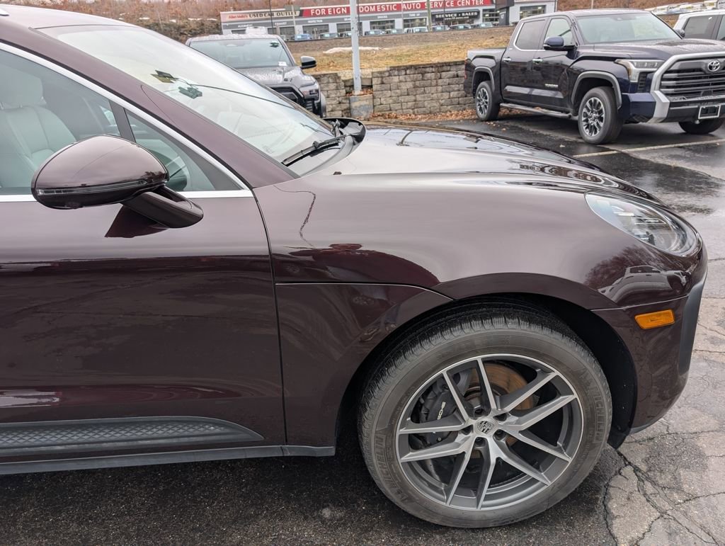 Used 2024 Porsche Macan image 10