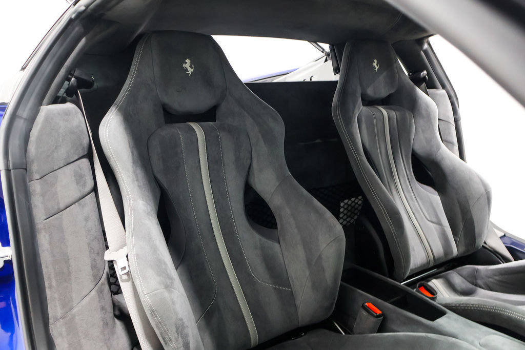 Used 2020 Ferrari 488 Pista Coupe RWD image 40