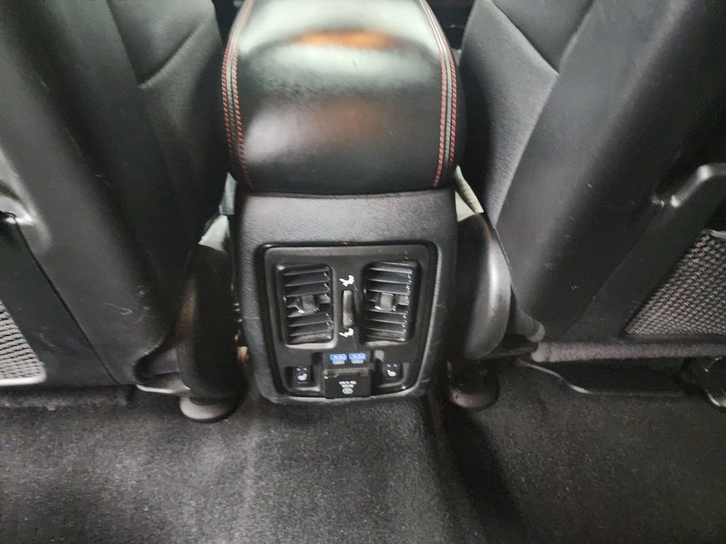 Used 2024 Dodge Durango GT image 28