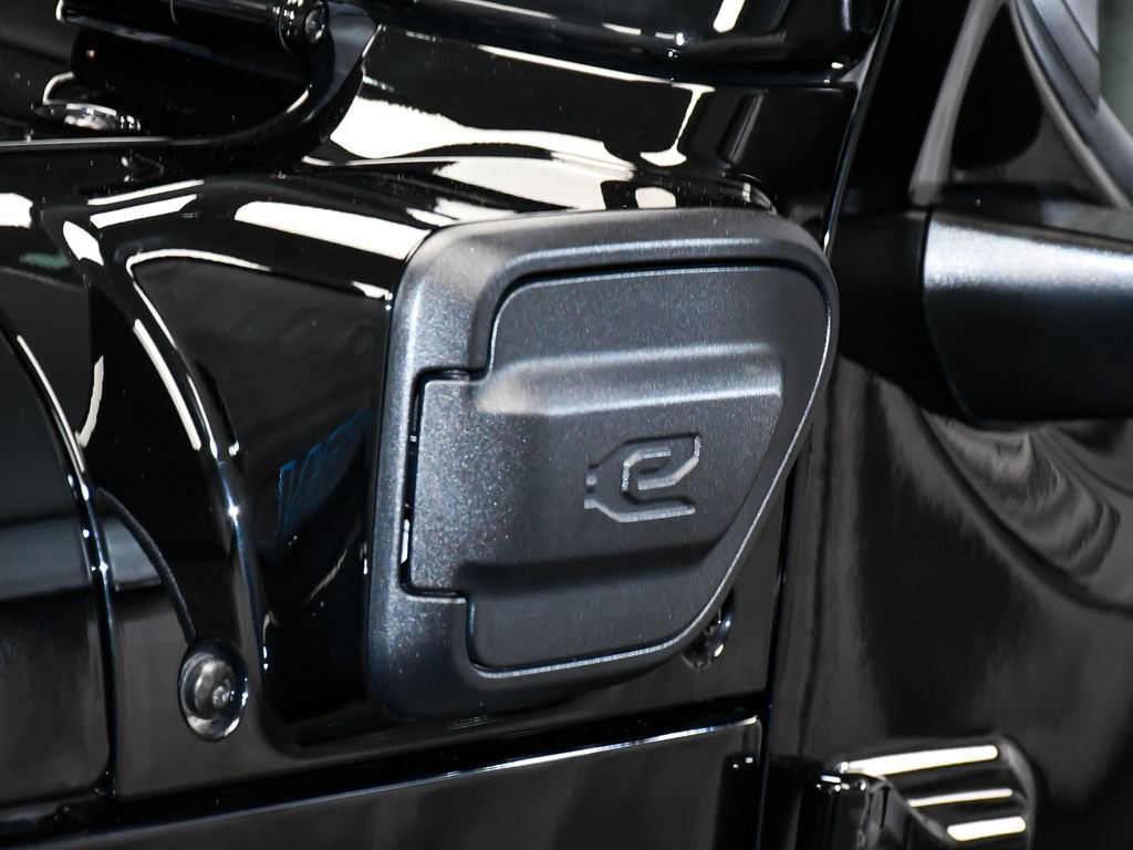 Used 2023 Jeep Wrangler Unlimited Rubicon 4xe w/ Cold Weather Group AWD/4WD image 71