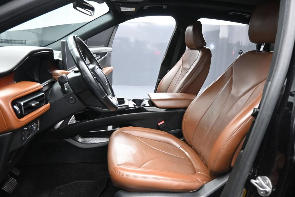 Used 2021 Lincoln Nautilus Reserve w/ Cargo Utility Package FWD image 9