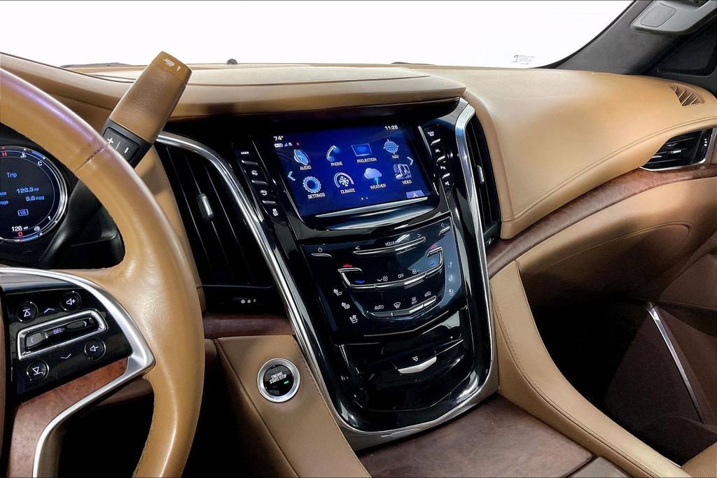 Used 2017 Cadillac Escalade Platinum image 9