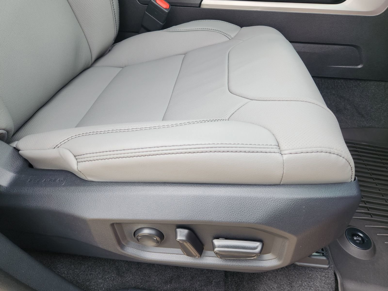 New 2026 Toyota Tundra SR5 w/ TRD Off-Road Premium Package image 22