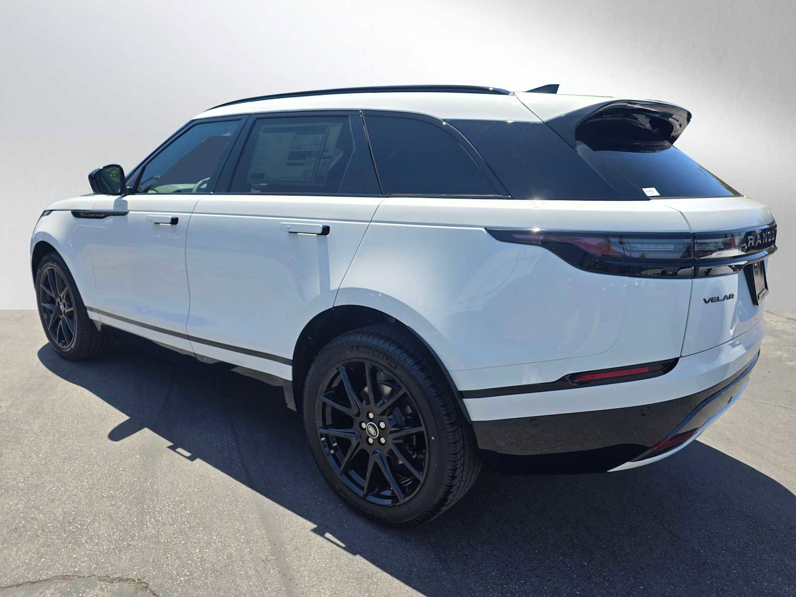 Certified 2026 Land Rover Range Rover Velar Dynamic SE image 3