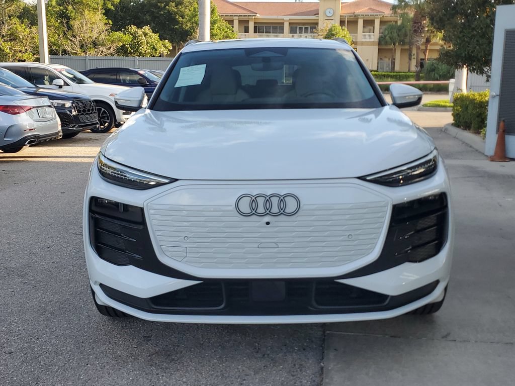 Used 2025 Audi Q6 e-tron Premium Plus w/ Premium Plus RWD image 10