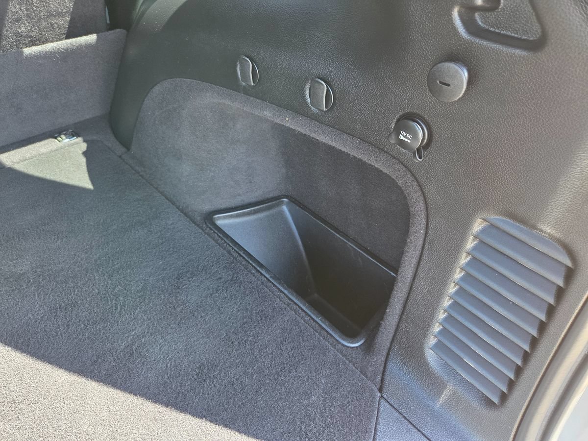 Used 2018 Jeep Grand Cherokee Altitude RWD image 14