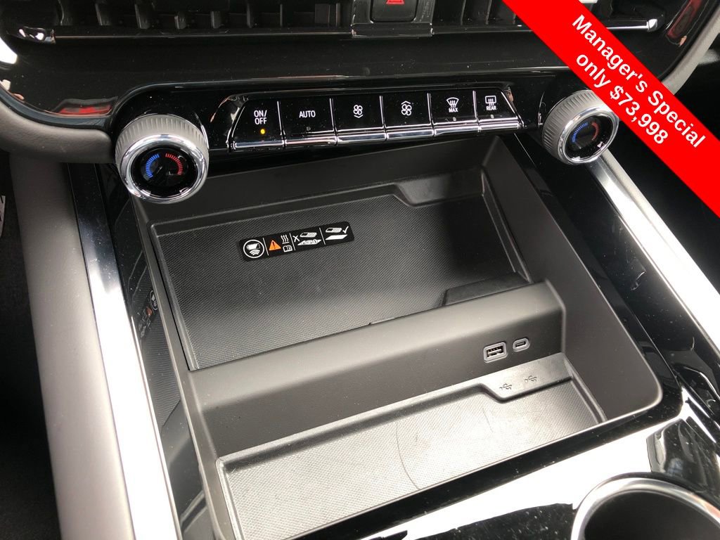 Used 2025 Chevrolet Suburban Premier AWD/4WD image 24