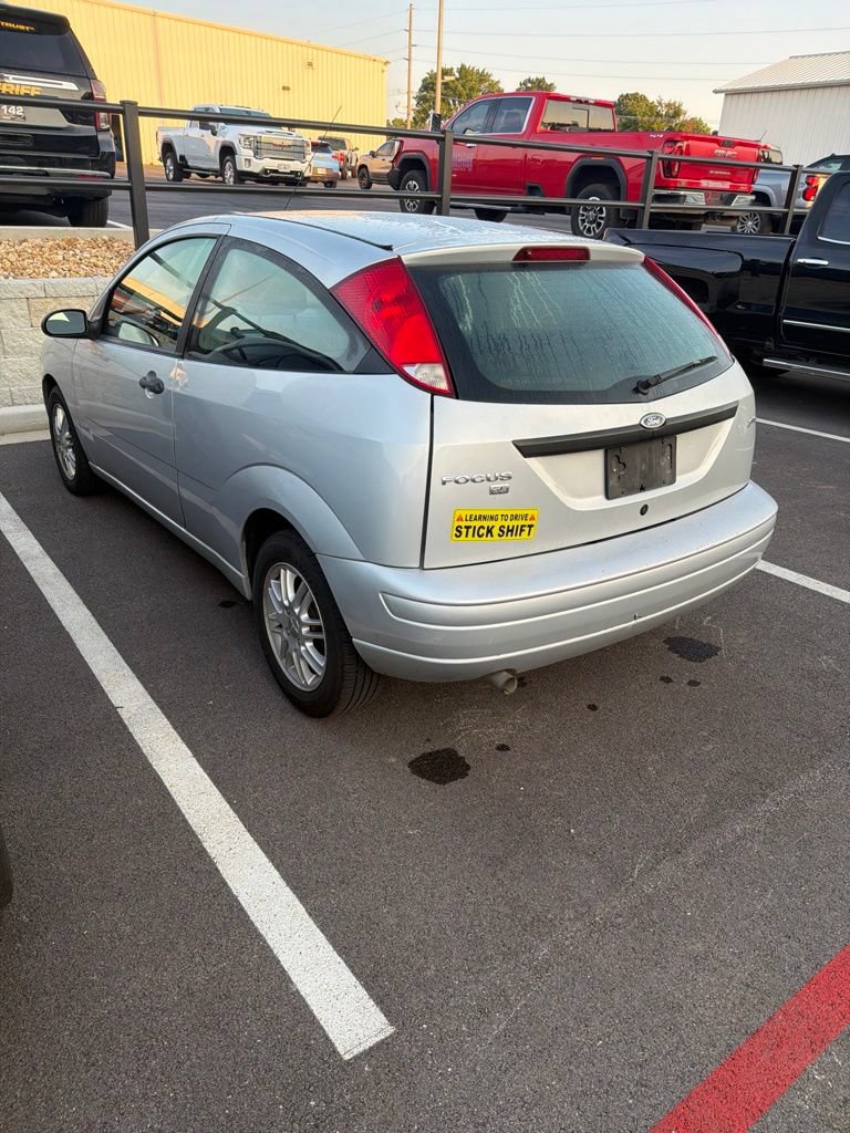 Used 2006 Ford Focus ZX3 Hatchback FWD image 4