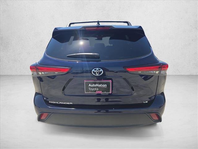 Used 2022 Toyota Highlander LE FWD image 7