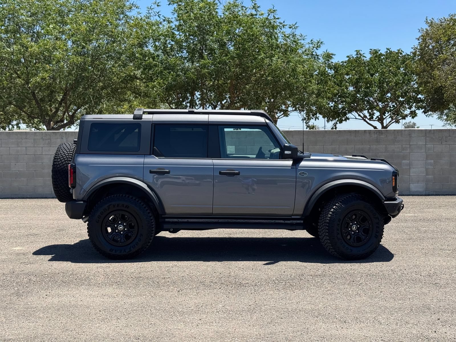 Used 2023 Ford Bronco Wildtrak AWD/4WD image 2