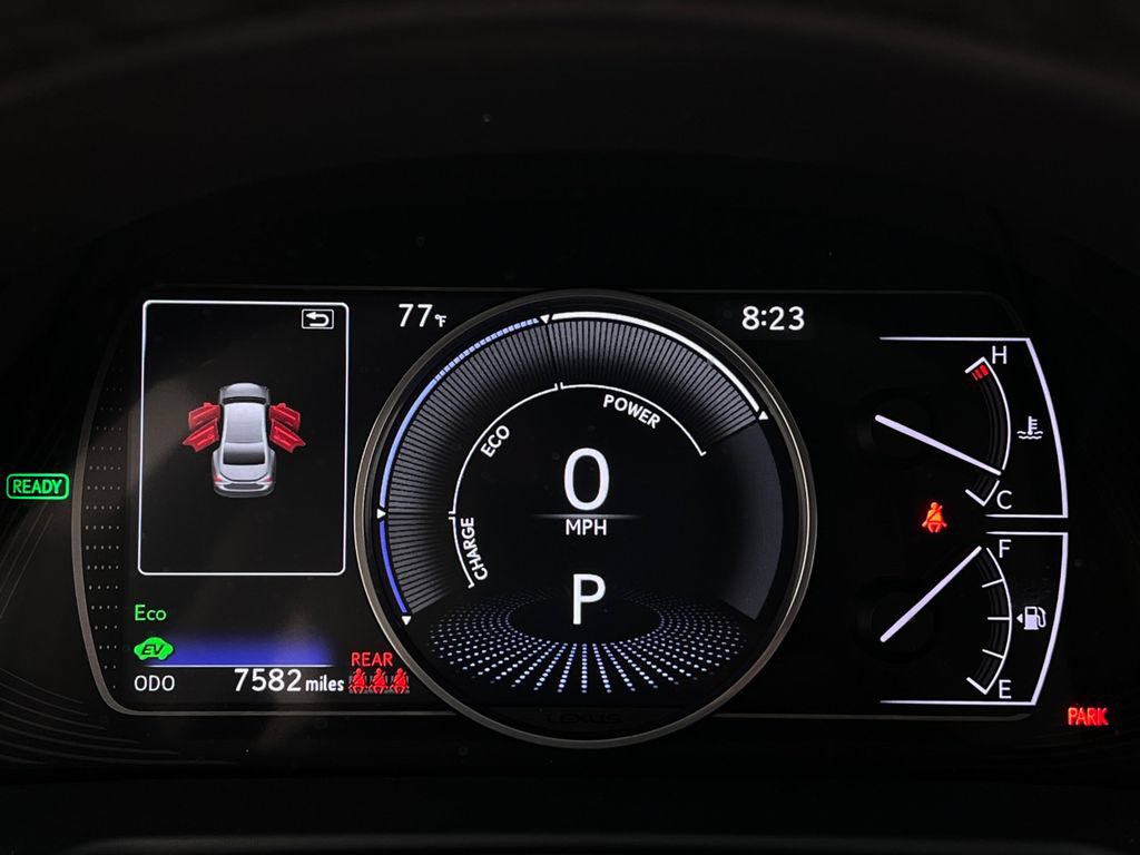 Used 2025 Lexus ES 300h w/ Luxury Package FWD image 18