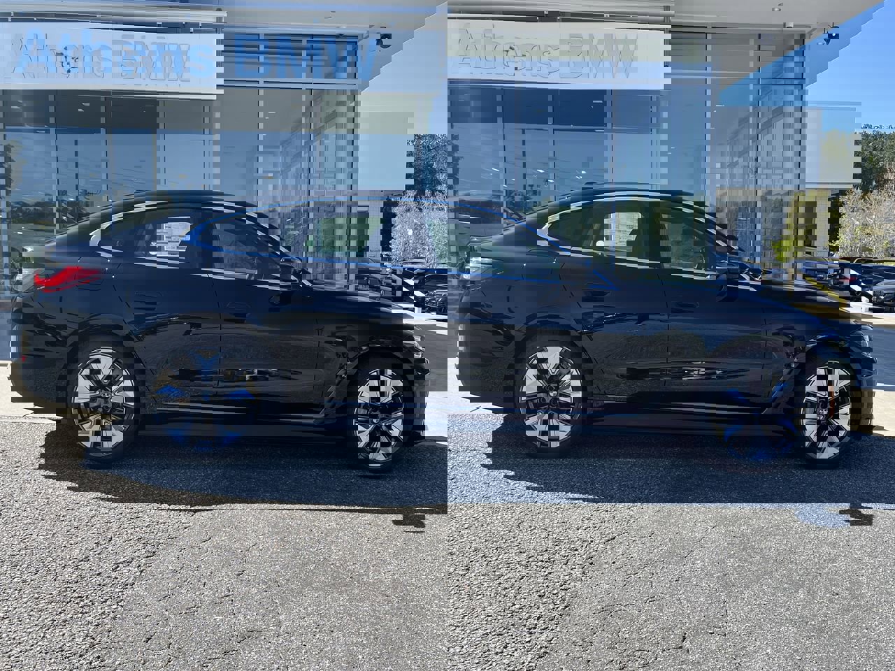 Used 2025 BMW i4 eDrive40 w/ Parking Assistance Package image 9