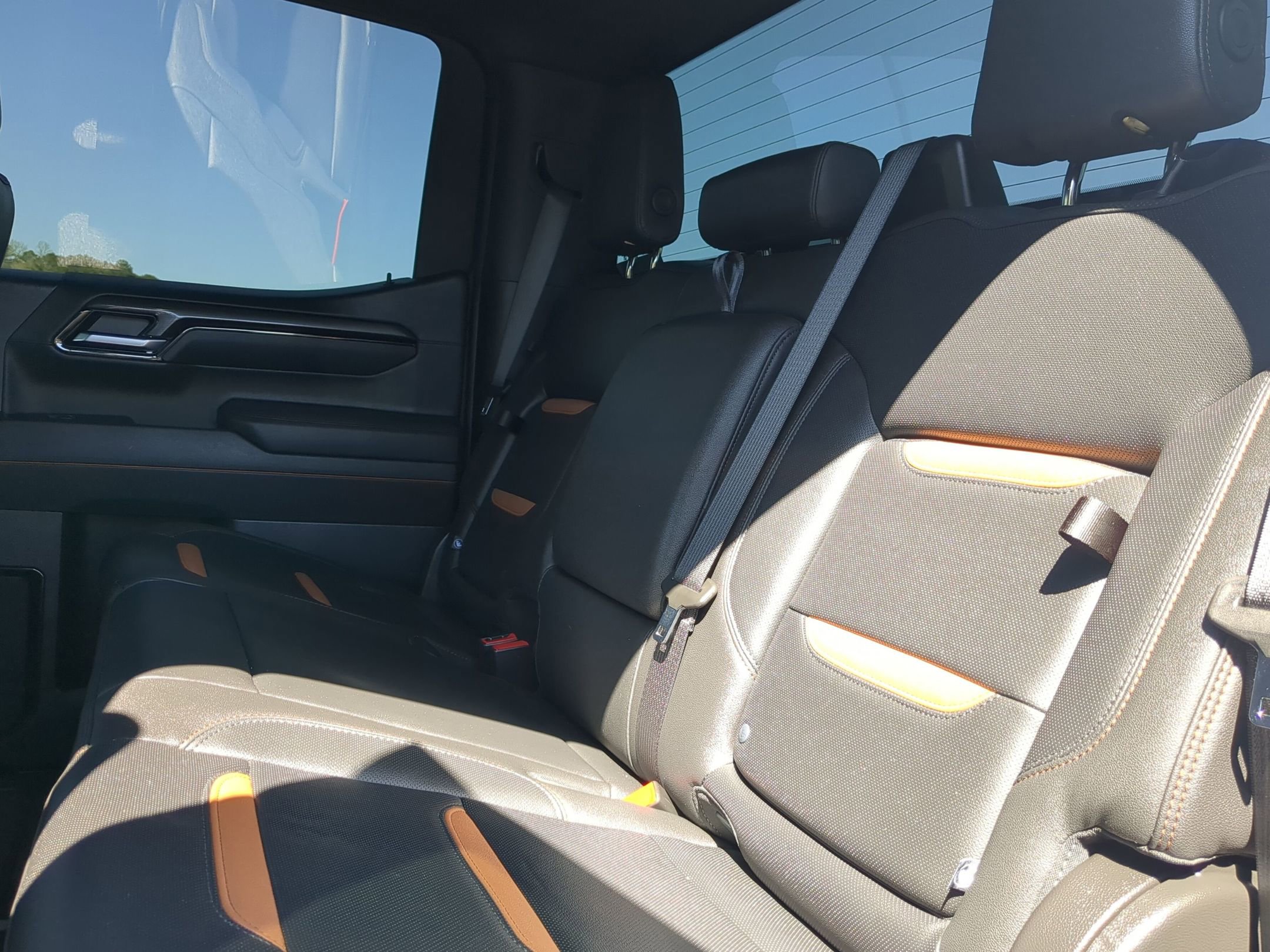 Used 2025 GMC Sierra 1500 AT4 image 25