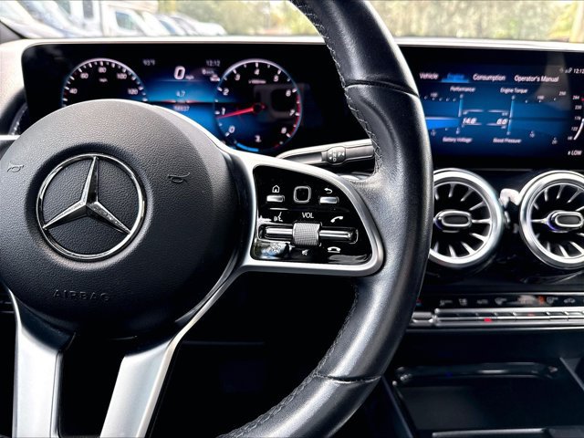 Used 2023 Mercedes-Benz GLB 250 image 21