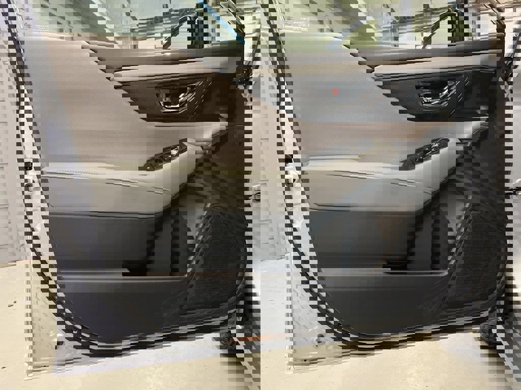 Certified 2025 Subaru Legacy Premium image 9