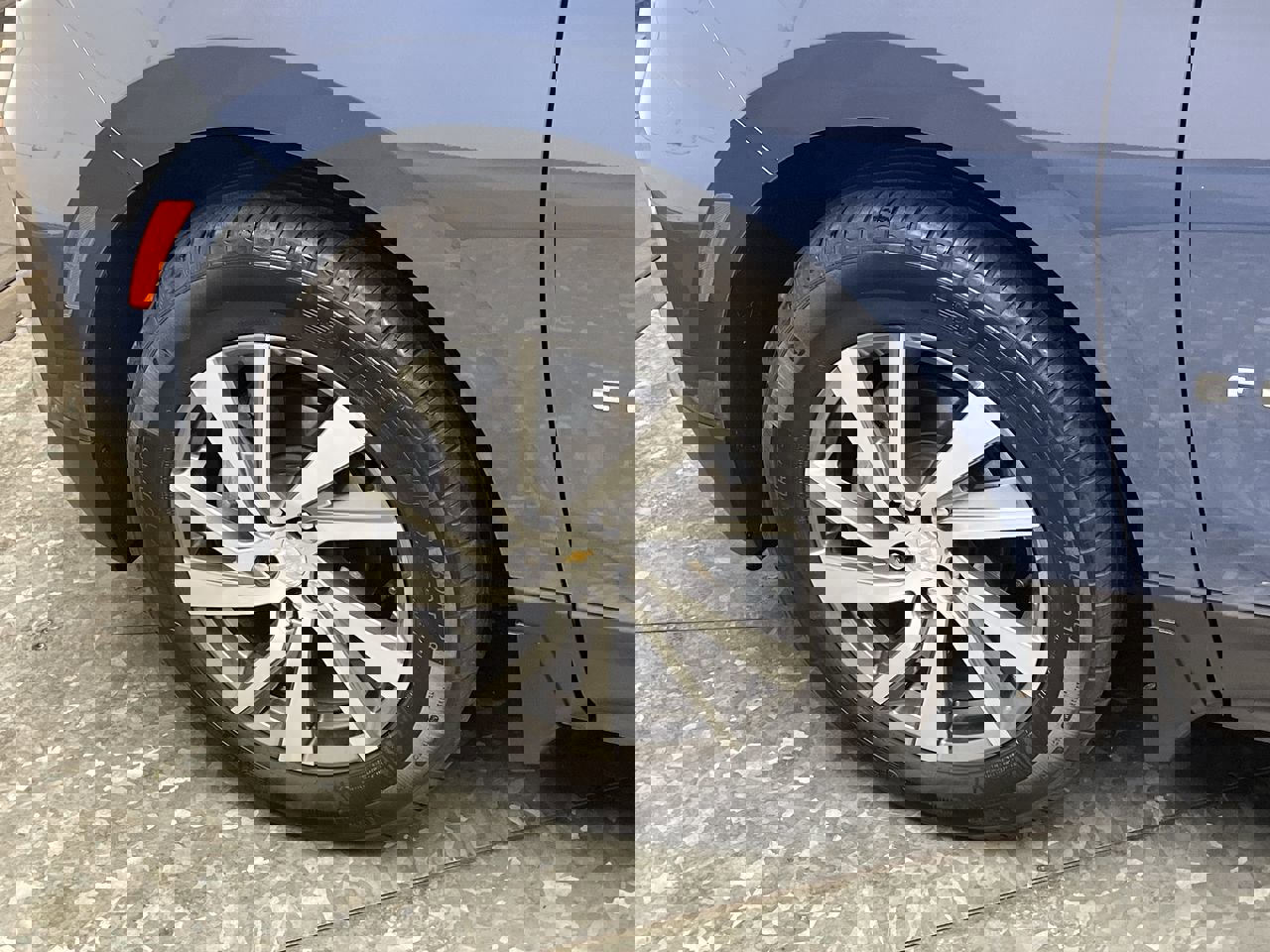 Certified 2024 Chevrolet Equinox LT image 32