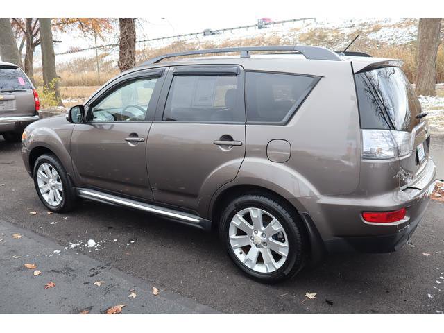 Used 2011 Mitsubishi Outlander SE image 5