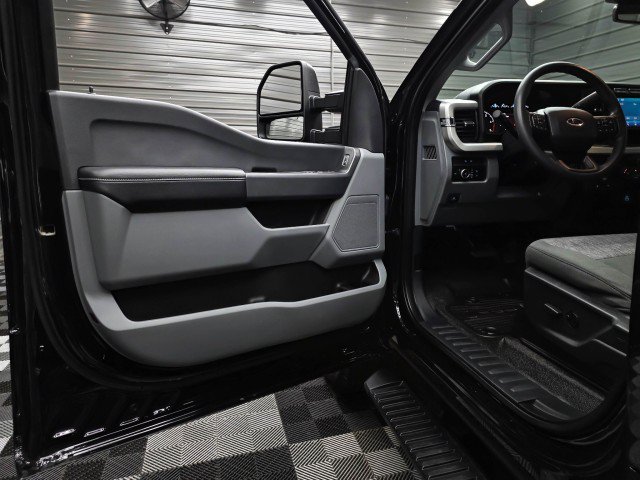 Used 2023 Ford F350 XLT w/ 360-Degree Camera Package AWD/4WD image 31