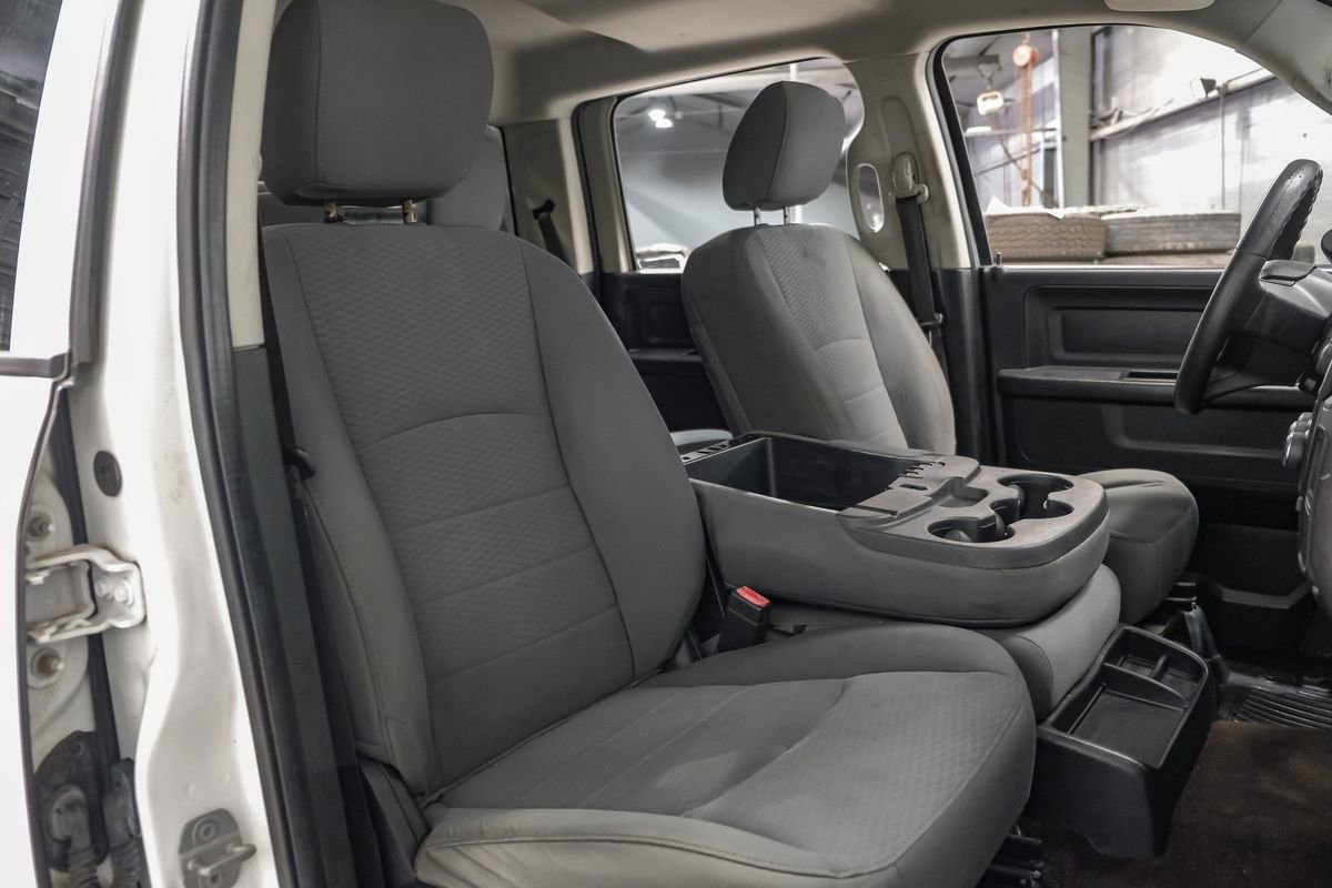 Used 2014 RAM 2500 Tradesman w/ Chrome Appearance Group image 31