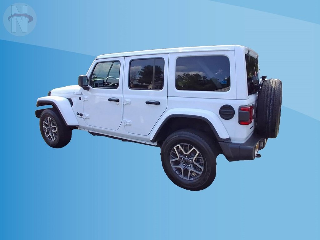 Used 2025 Jeep Wrangler Unlimited Sahara AWD/4WD image 6