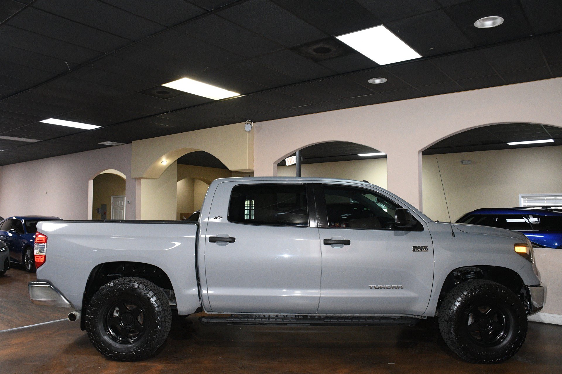 Used 2019 Toyota Tundra SR5 w/ SR5 Upgrade Package AWD/4WD image 52