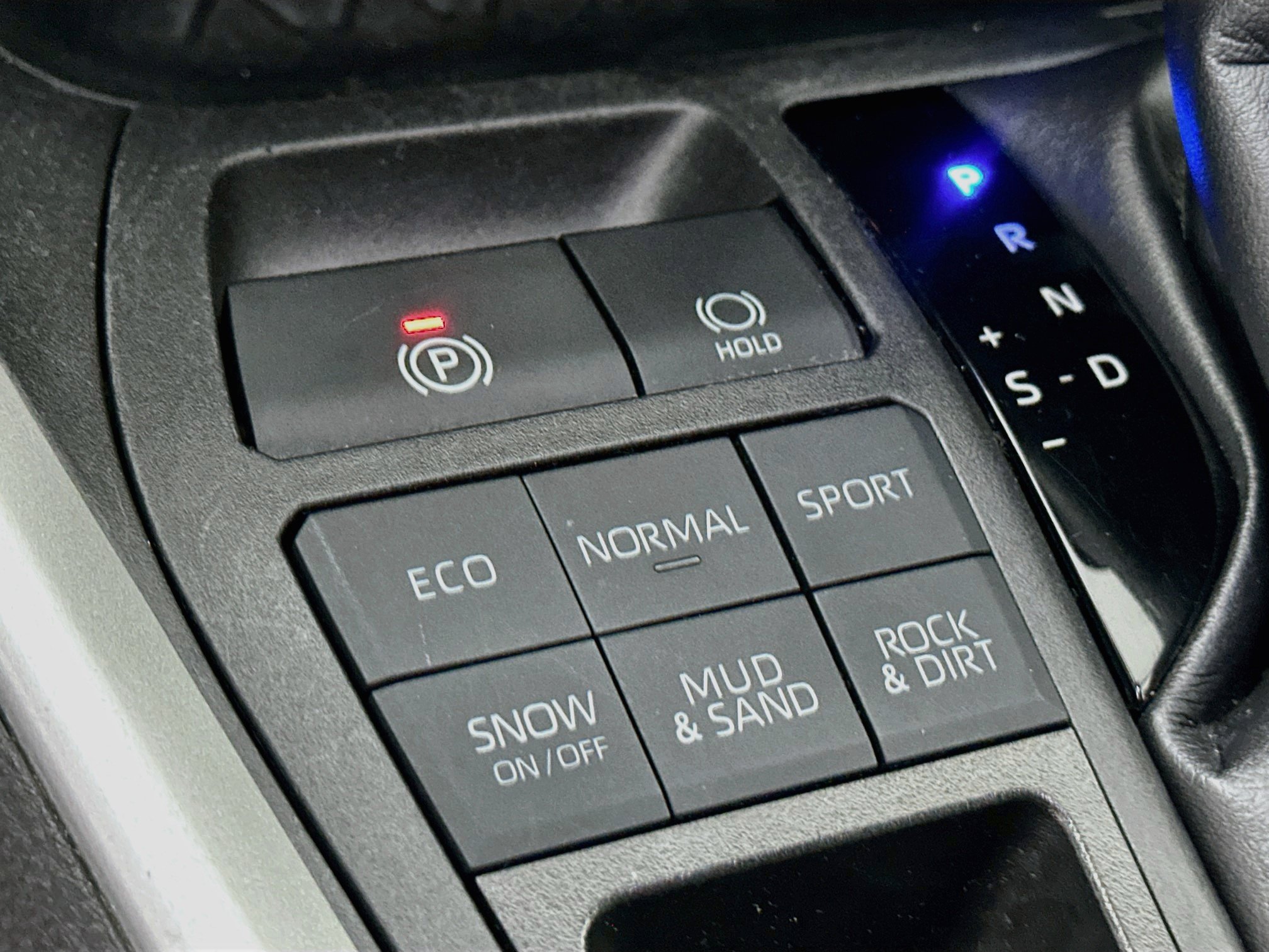 Used 2023 Toyota RAV4 XLE AWD/4WD image 25