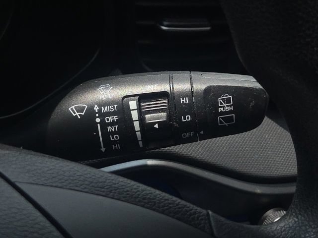 Used 2019 Hyundai Veloster 2.0 FWD image 34