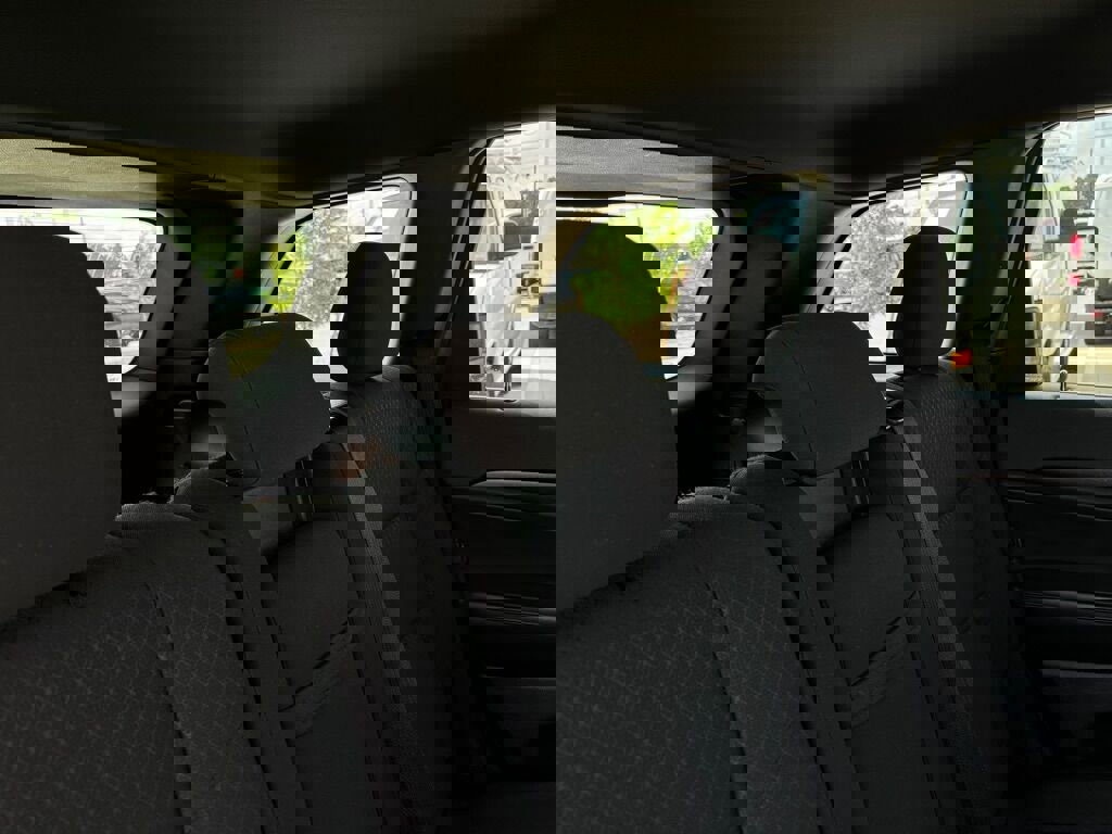 Used 2018 Jeep Grand Cherokee Laredo image 22