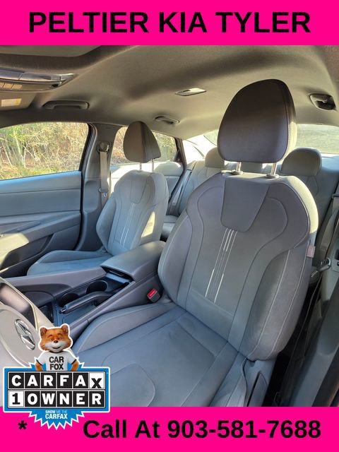 Used 2022 Hyundai Elantra SEL image 17