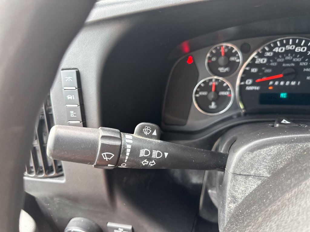 Used 2011 Chevrolet Express 3500 RWD image 28