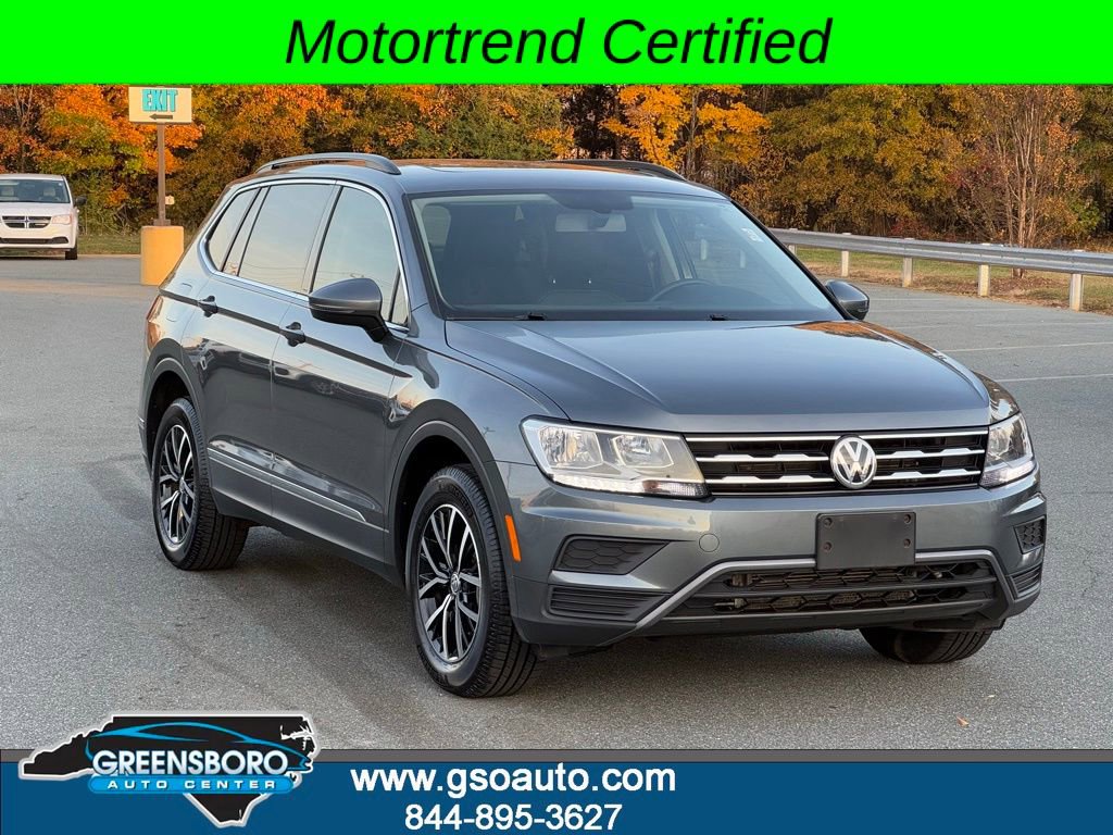 Used 2021 Volkswagen Tiguan SE w/ Panoramic Sunroof Package image 2