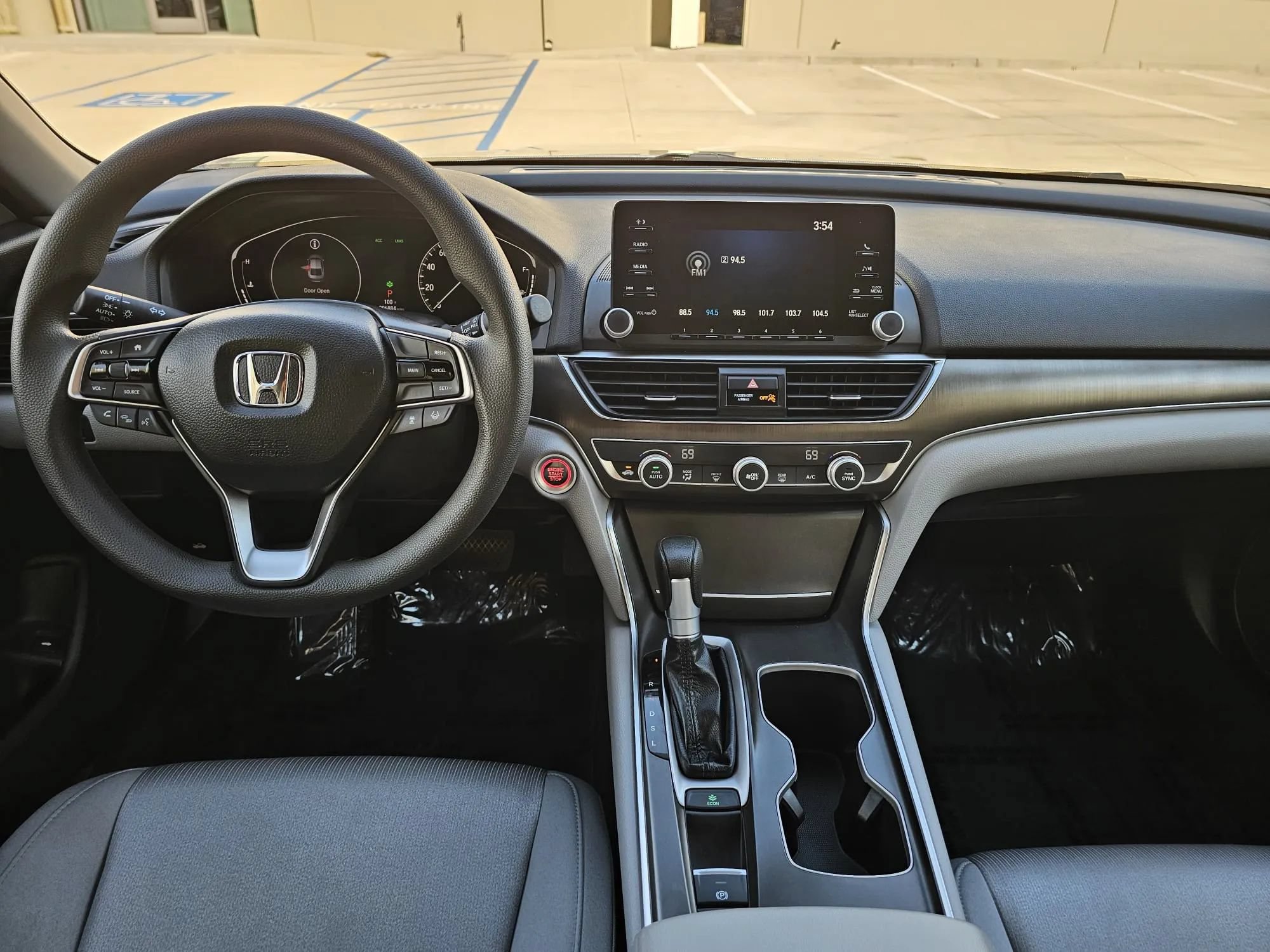 Used 2019 Honda Accord LX image 19