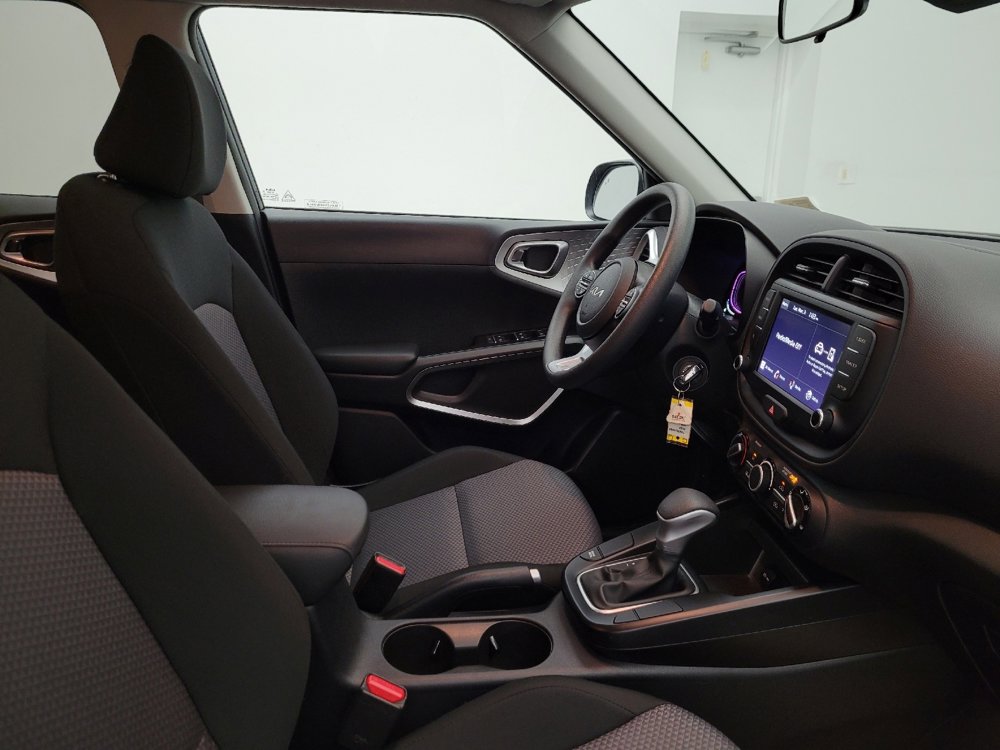 Used 2025 Kia Soul LX image 21