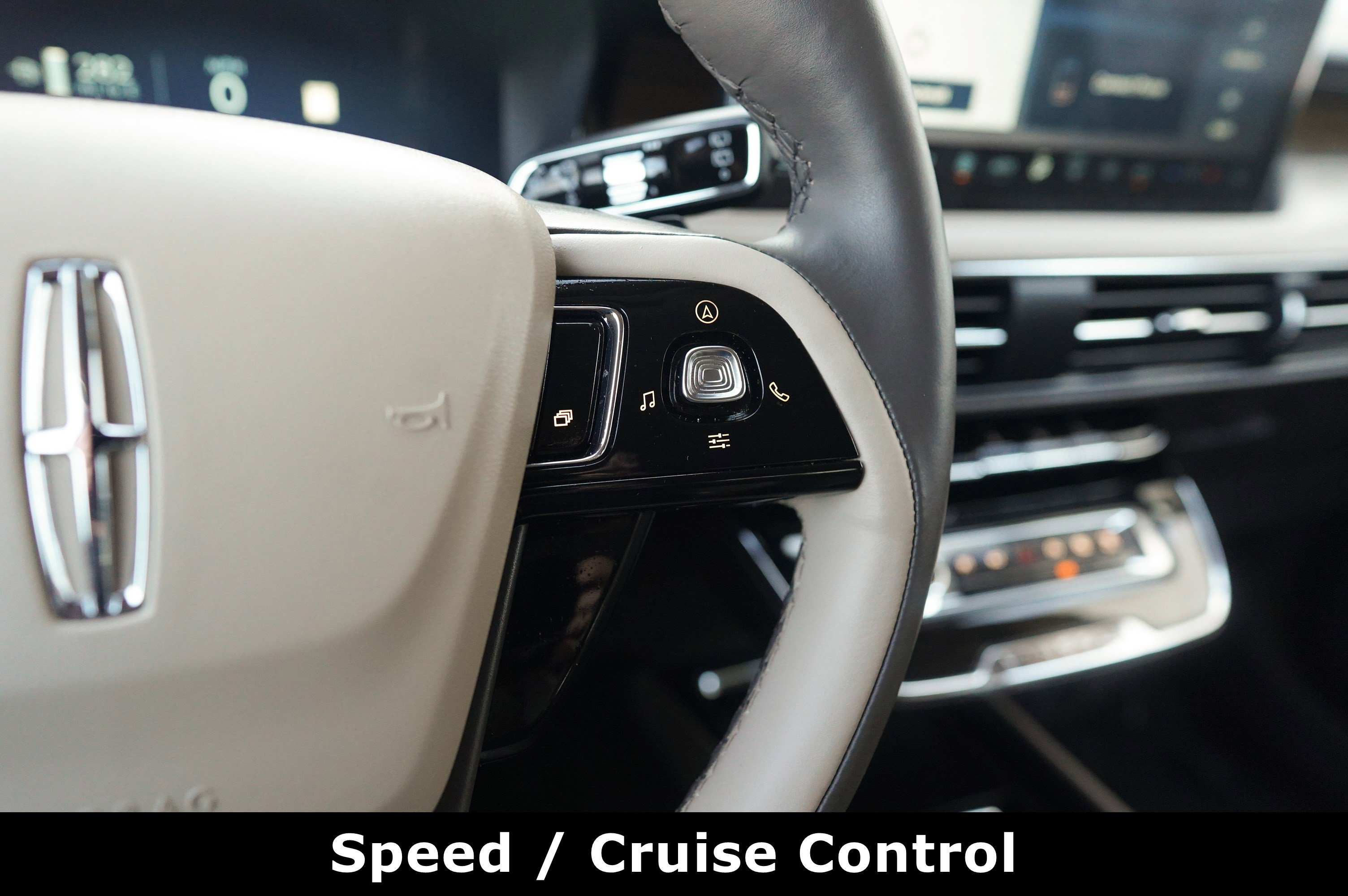 Used 2024 Lincoln Corsair Reserve w/ Equipment Group 201A image 22