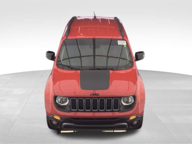 Used 2023 Jeep Renegade Latitude AWD/4WD image 2