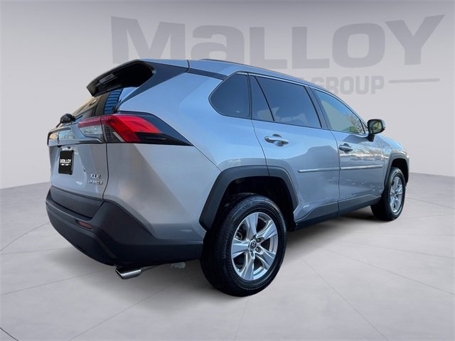 Used 2021 Toyota RAV4 XLE image 5