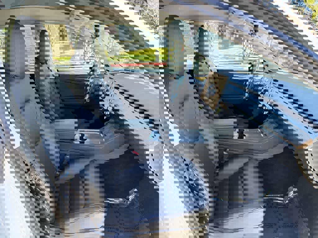 Used 2022 Tesla Model Y Long Range image 41