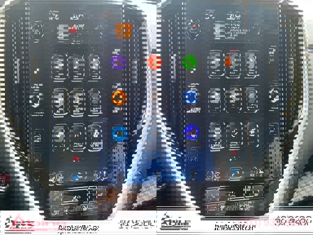 Used 2025 Subaru Ascent Premium image 17