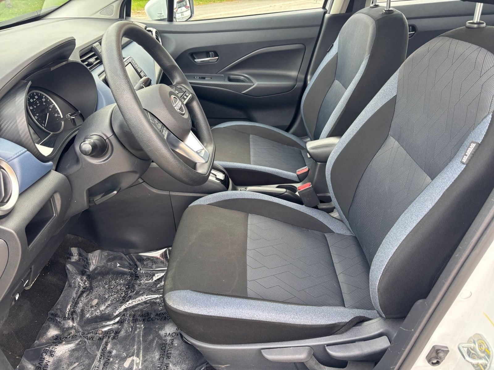 Used 2025 Nissan Versa SV FWD image 24