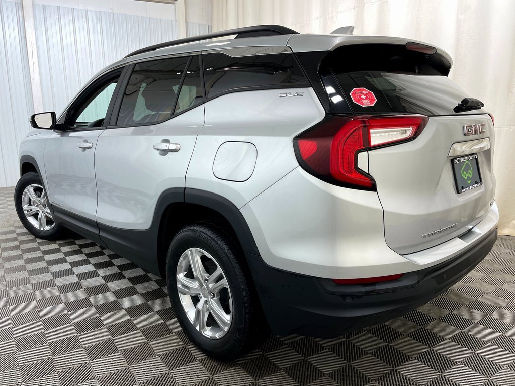 Certified 2022 GMC Terrain SLE w/ Driver Convenience Package image 16