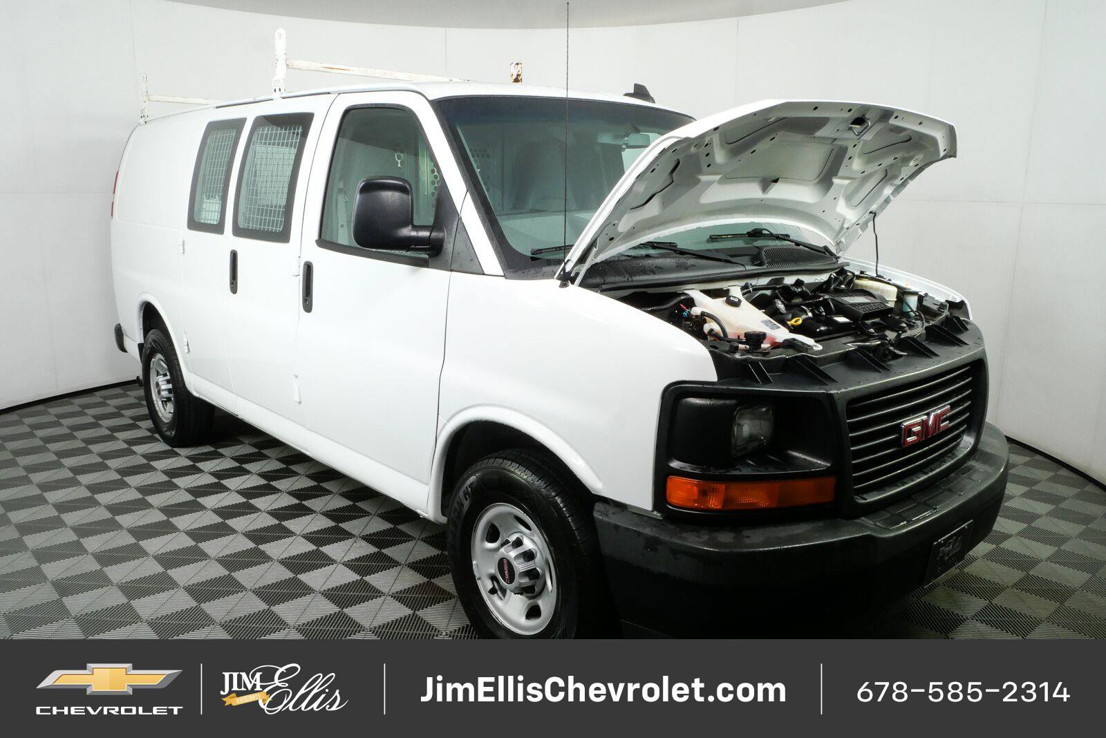 Used 2017 GMC Savana 2500 RWD image 26